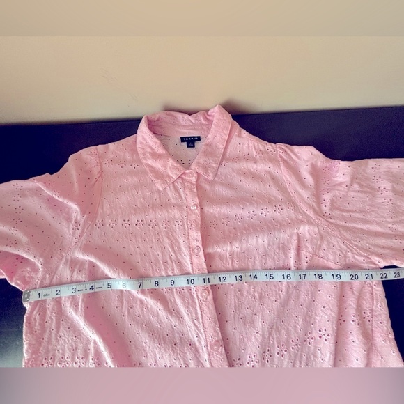 Torrid Plus Sz 2X Pink Eyelet Button Down Peplum Shirt - Picture 10 of 13